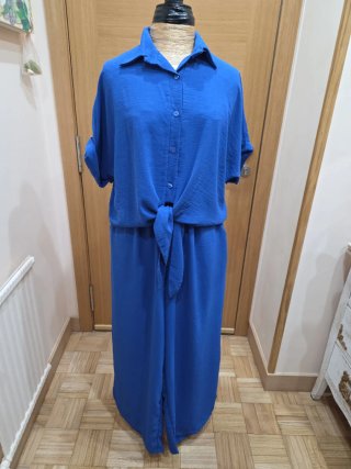 Conjunto pantalón y blusa azul
