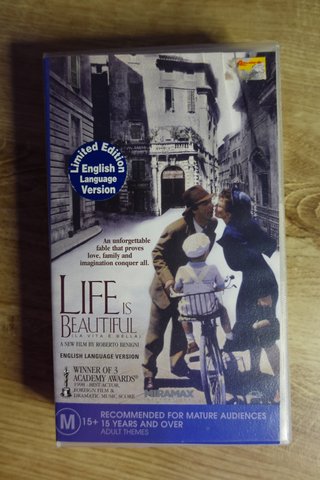 La Vida es Bella VHS Inglés Roberto Benigni