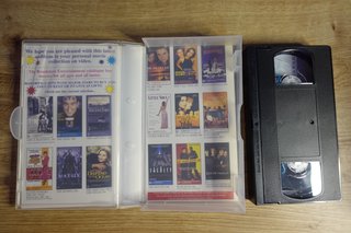 La Vida es Bella VHS Inglés Roberto Benigni