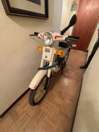 Vespino ALX - Moto Ciclomotor Blanca