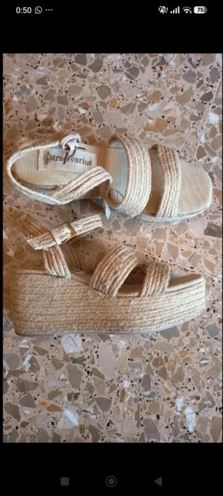 Sandalias de esparto Stradivarius Beige
