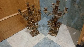 Juego de Candelabros de Bronce
