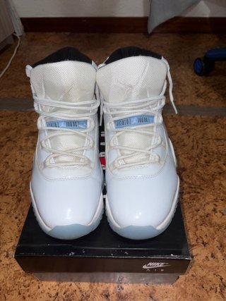 JORDAN 11 RETRO WHITE/BLUE