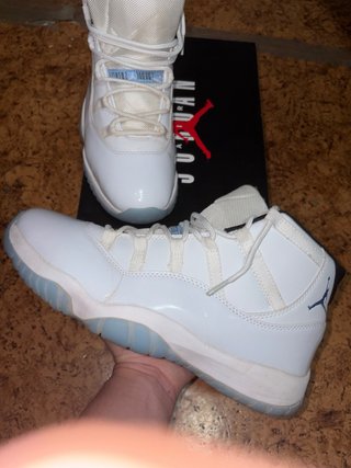 JORDAN 11 RETRO WHITE/BLUE