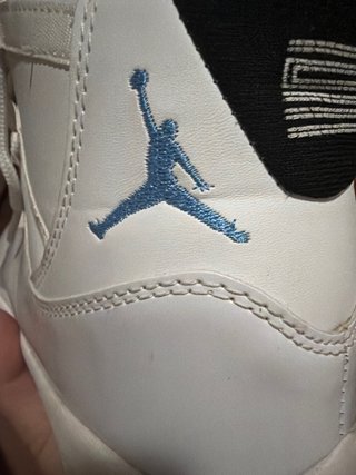 JORDAN 11 RETRO WHITE/BLUE