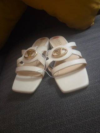 Sandalias Guess Beige Talla 37.5