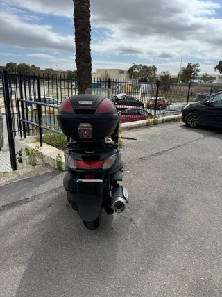 Yamaha Majesty 400 - Maxi Scooter Automática