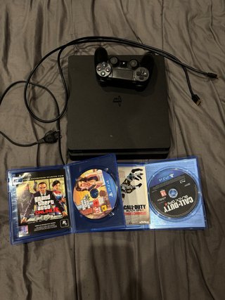 Consola PS4 (PlayStation 4) Negra + Juegos