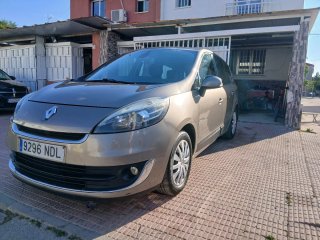 Renault Grand Scenic 2013