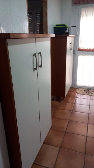 Muebles altos y bajos de cocina y encimera