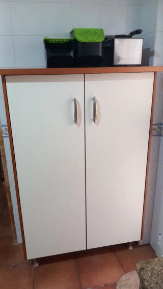 Muebles altos y bajos de cocina y encimera