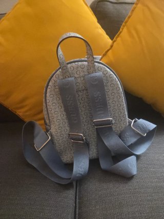 Mochila Guess Logo G Gris y Azul