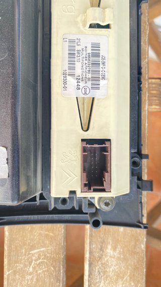 Pantalla Multifunción Peugeot 407.