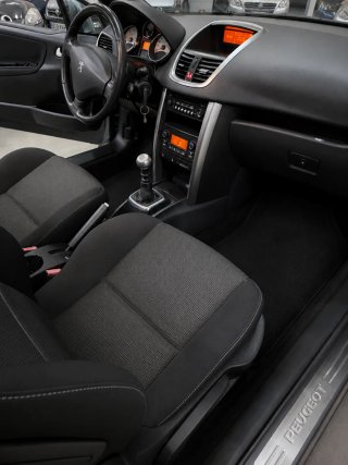 Peugeot 207 2010