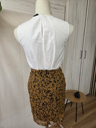 Conjunto Zara Top Blanco y Falda Estampada