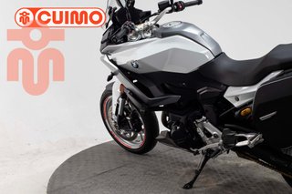 BMW F 900 XR