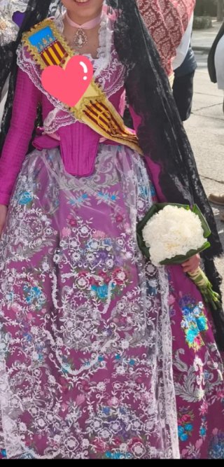 Traje de Fallera