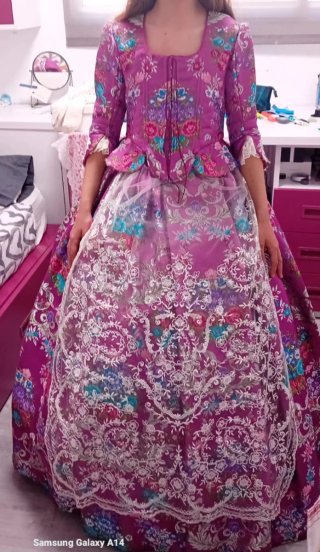 Traje de Fallera