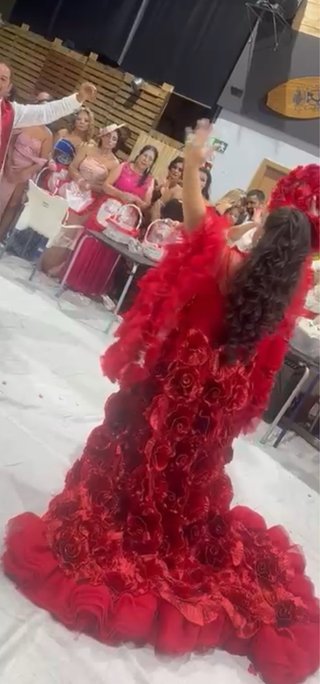 Vestido de Novia Rojo Flores 3D