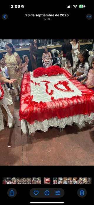 Vestido de Novia Rojo Flores 3D