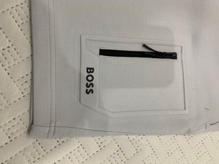 Pantalón corto Hugo Boss gris