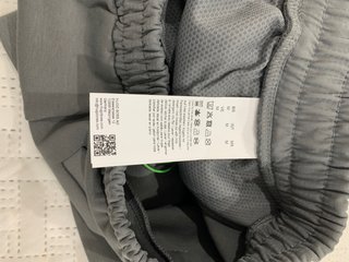 Pantalón corto Hugo Boss gris