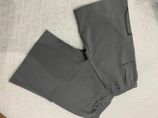 Pantalón corto Hugo Boss gris