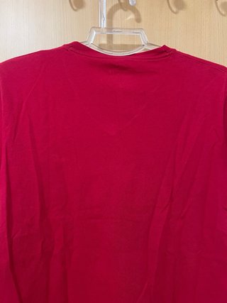 Camiseta Hollister Roja V-Neck