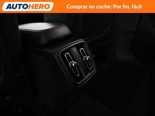Volvo XC40 2.0 T4 Business Plus 2WD