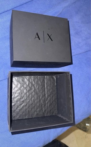 Caja Emporio Armani Exchange Vacía