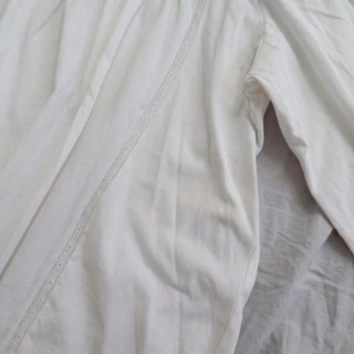Blusa blanca romántica bordada