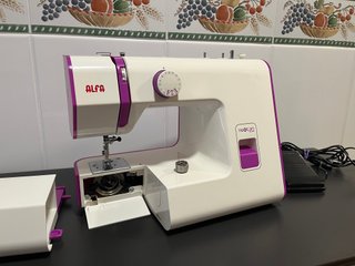 Máquina de coser Alfa NExT 20