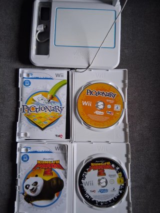 Wii U Draw Game Tablet + 2 Juegos Kung Fu Panda 2