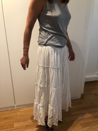 Falda larga blanca estilo ibicenco