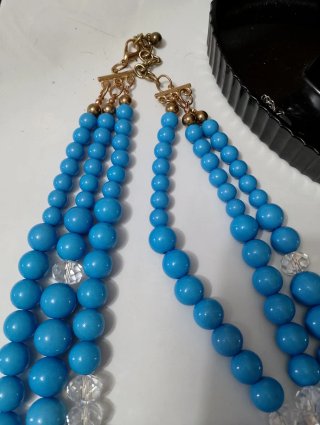Collana multifilo turchese con cristalli