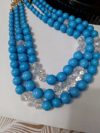 Collana multifilo turchese con cristalli