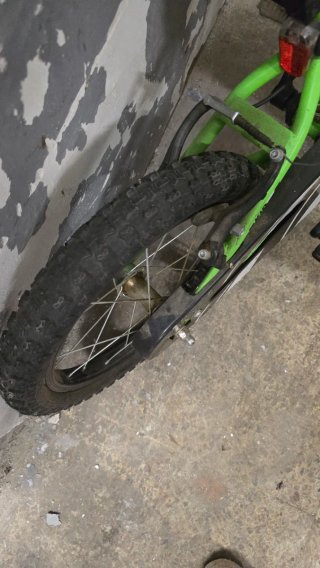 Bicicleta infantil Atractor verde