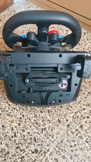 Logitech G29 Volante PS4/PS5 con pedales