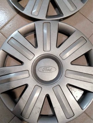 Tapacubos Ford 15 (4 unidades)
