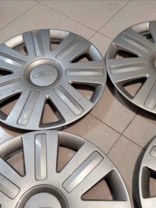 Tapacubos Ford 15 (4 unidades)