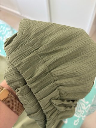 Pantalón Shein verde militar Talla L