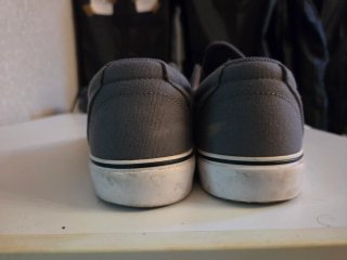 Zapatillas Nike grises y negras