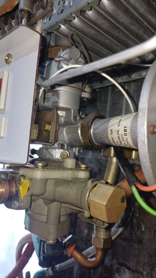 Calentador Junkers 275-6 KD1 B23 Gas Natural