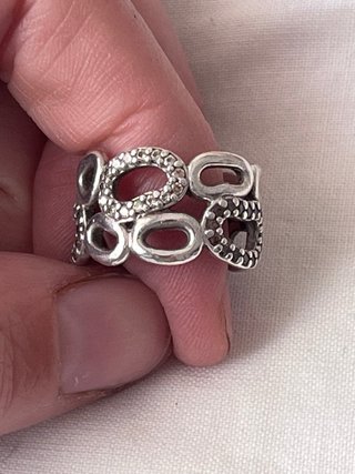 Anillo Pandora Círculo de Amigos plata y circonita