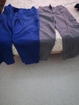 Pant0alones de trabajo azules y grises, talla 42