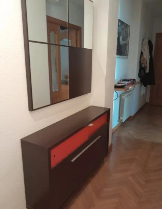 Mueble recibidor con espejo y zapatero