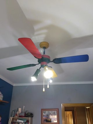 Ventilador de techo multicolor