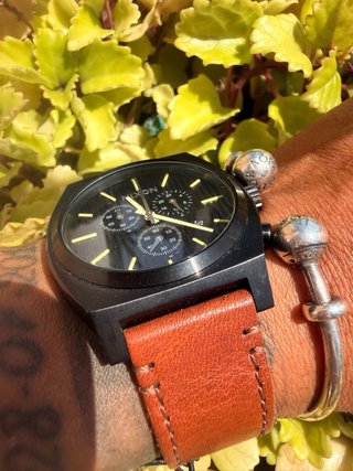 Reloj Nixon Time Teller Negro y Marrón
