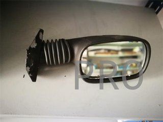 espejo retrovisor coche clasico
