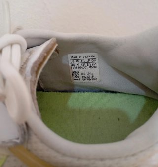Zapatillas Adidas Ozweego Talla 43.5
